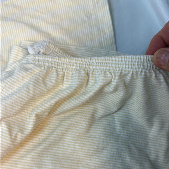 Amanda Stewart 2piece Pajama Set with Floral Accents, Size Medium, Preowned - Picture 3 of 13